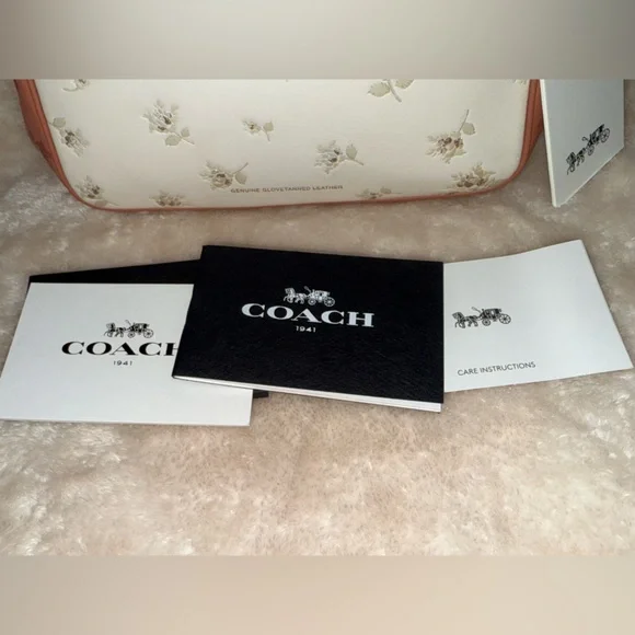 Limited Disney x Coach Minnie Mouse Kisslock Bag Cream & Pink Floral Print New! - Picture 3 of 17